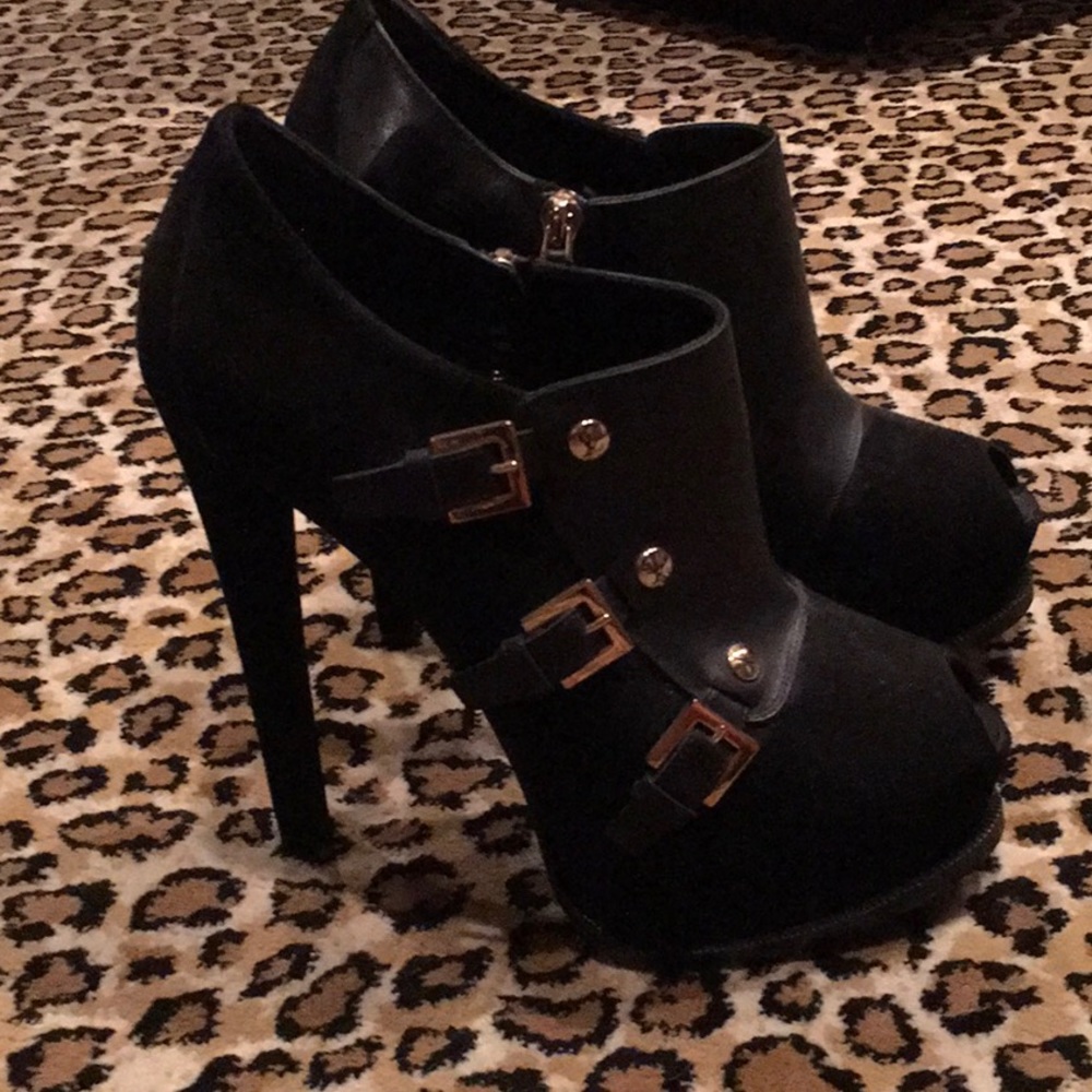 Louis Vuitton Women’s booties